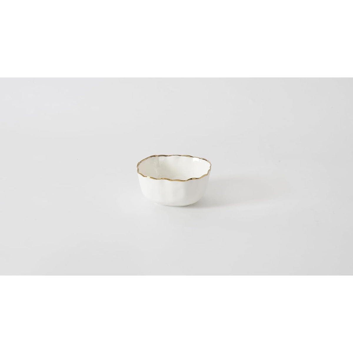Pampa Bay Dishware Bowl, 4 x 2, White and Gold