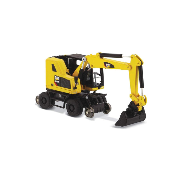 Diecast Masters Non Riding Toy Vehicle, 11.75 x 4.45 x 4.75 cm, Yellow