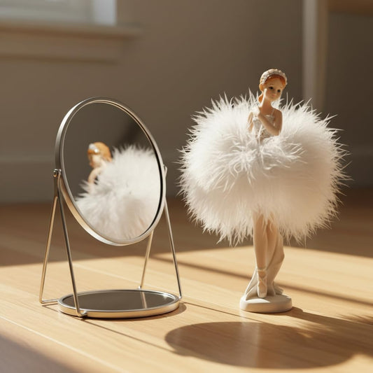 Comfy Hour Figurine, 7", White