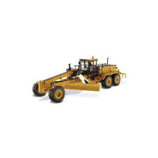 Diecast Masters Non Riding Toy Vehicle, Medium, 24m