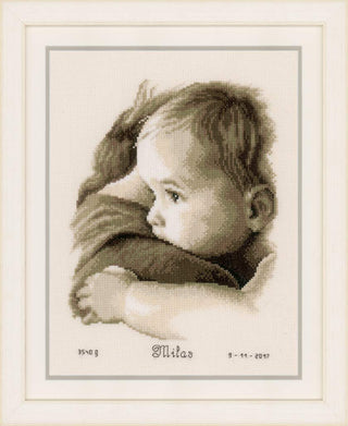 Vervaco Baby Hug On Aida (14 Counted Cross Stitch Kit 8.75"X11.25", 40 x 2 x 20 cm, Assorted