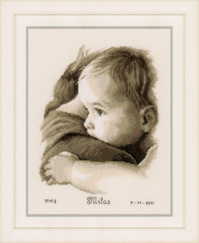 Vervaco Baby Hug On Aida (14 Counted Cross Stitch Kit 8.75"X11.25", 40 x 2 x 20 cm, Assorted