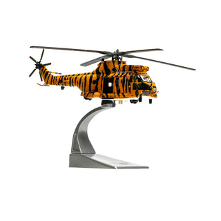 Corgi Non Riding Toy Vehicle, 20 cm (L) x 4.8 cm (W) x 5 cm (H), Orange, Black