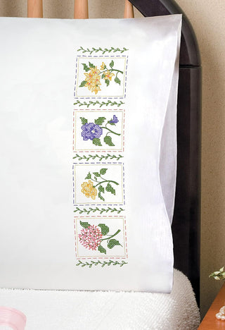 Design Works Crafts Tobin Flower Patch Stamped for Embroidery Pillowcases