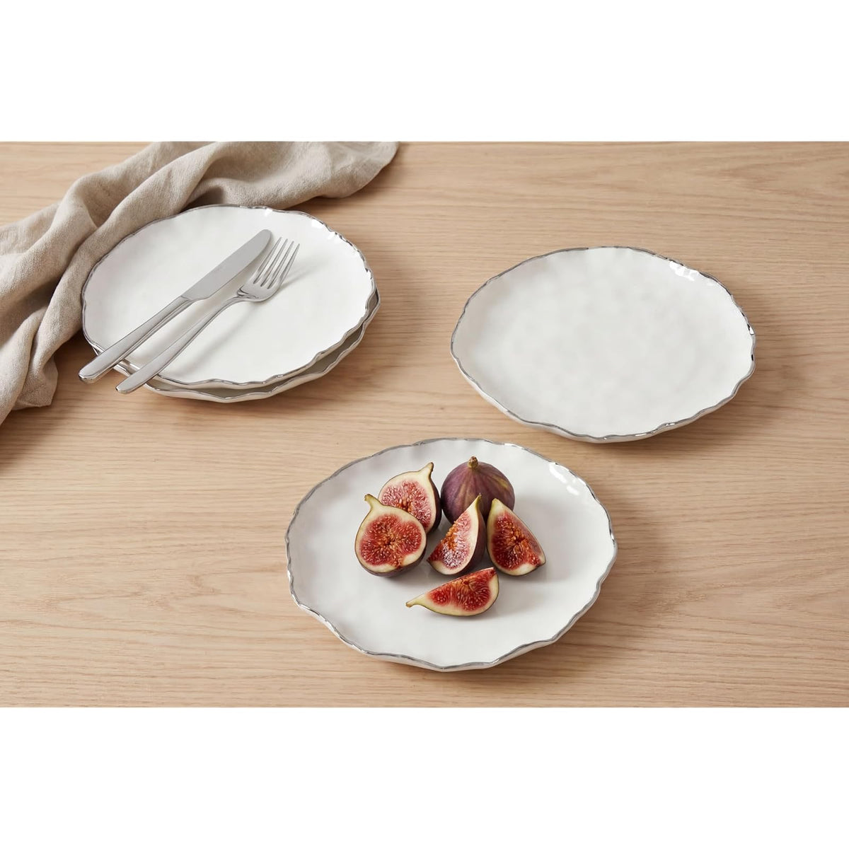Pampa Bay Dishware Place Setting, Medium, White and Silver
