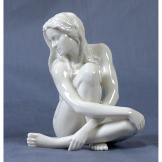 US Figurine, 4.75 x 3.75 x 4 inches, White