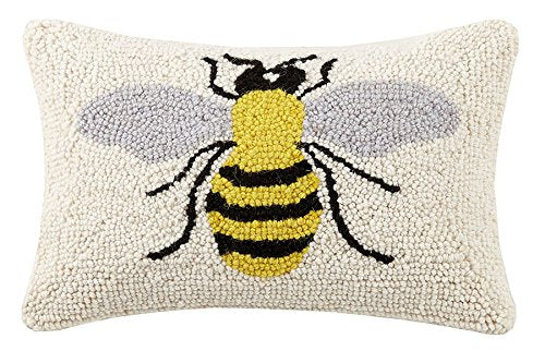 Peking Handicraft Bee, 8x12 Hook Pillow