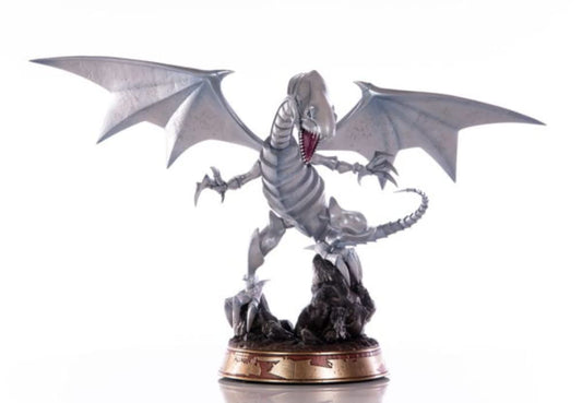 Dark Horse Yu-Gi-Oh! Blue-Eyes White Dragon White Variant 14 Inch Statue