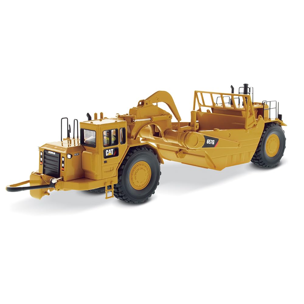 Diecast Masters Caterpillar 657G Wheel Tractor Scraper Model Vehicle