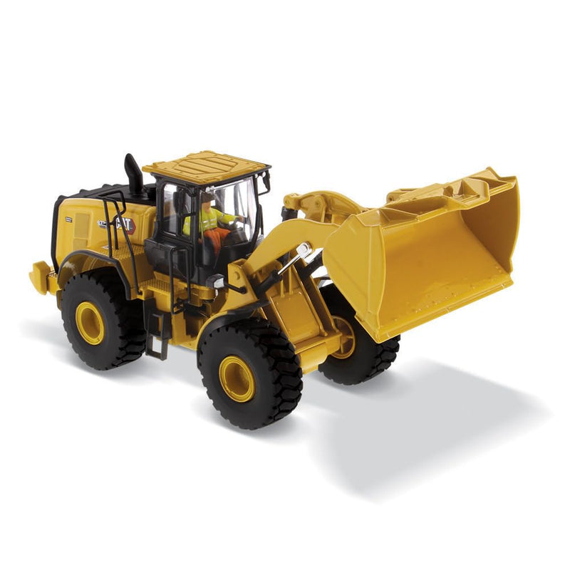 Diecast Masters 1:50 Caterpillar 972 XE Wheel Loader | High Line Series Cat Trucks & Construction Equipment | 1:50 Scale Model Diecast Collectible Model 85683