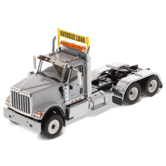 1:50 International HX520 SFFA Day Cab Tandem - Light Gray - Diecast Masters - 71005