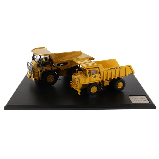 CAT Caterpillar 769 (1963-2006) & 770 (2007-Present) Off-Highway Trucks w/Operators Set of 2 Pieces 1/50 Diecast Models by Diecast Masters 85562