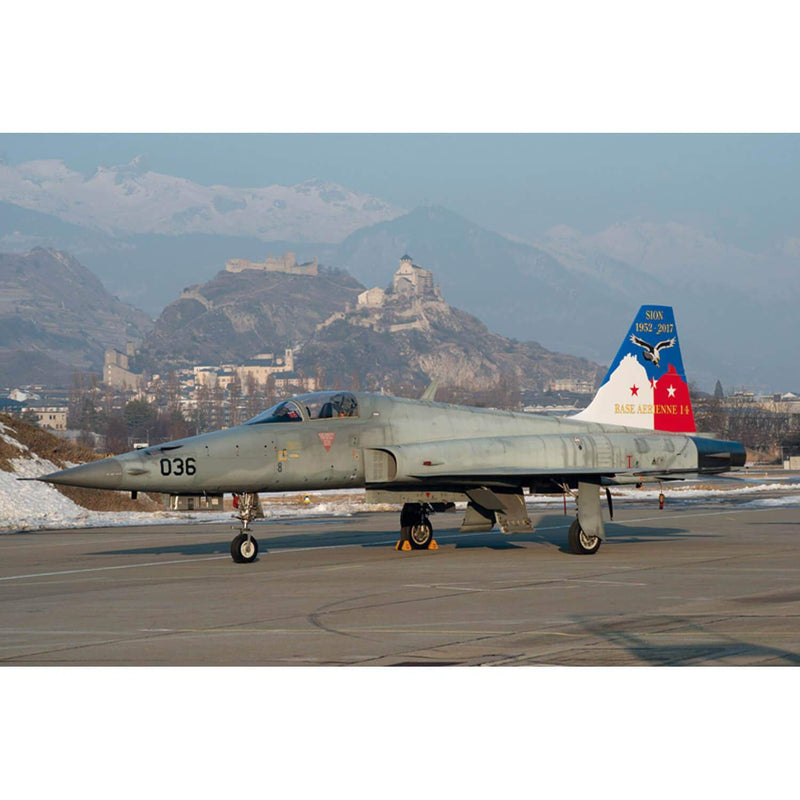 Italeri IT1420 1: 72 F-5E Swiss Air Force