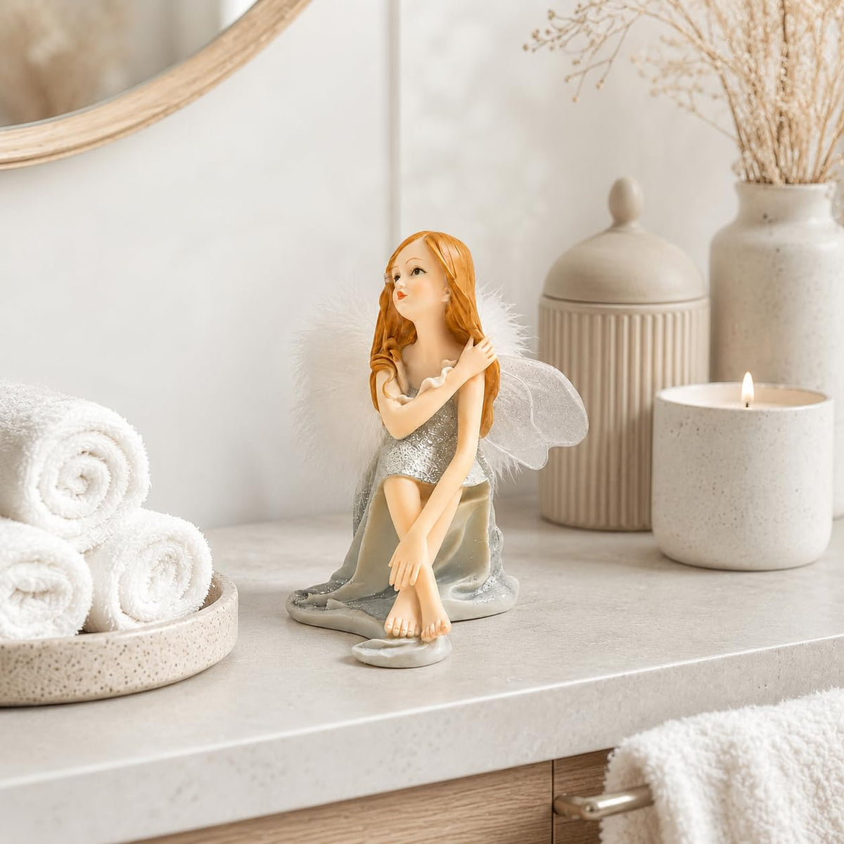 Comfy Hour Figurine, 5.3" x 4.5" x 3", Silver White