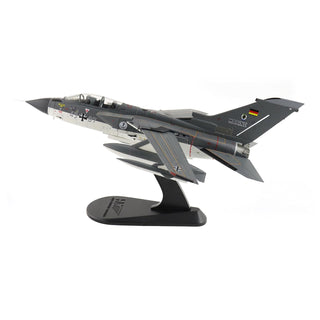 HM Hobbymaster Sculpture