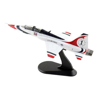 HM Hobbymaster Sculpture