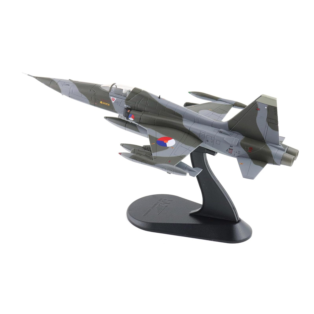HM Hobbymaster Sculpture, Multicolor, Modern