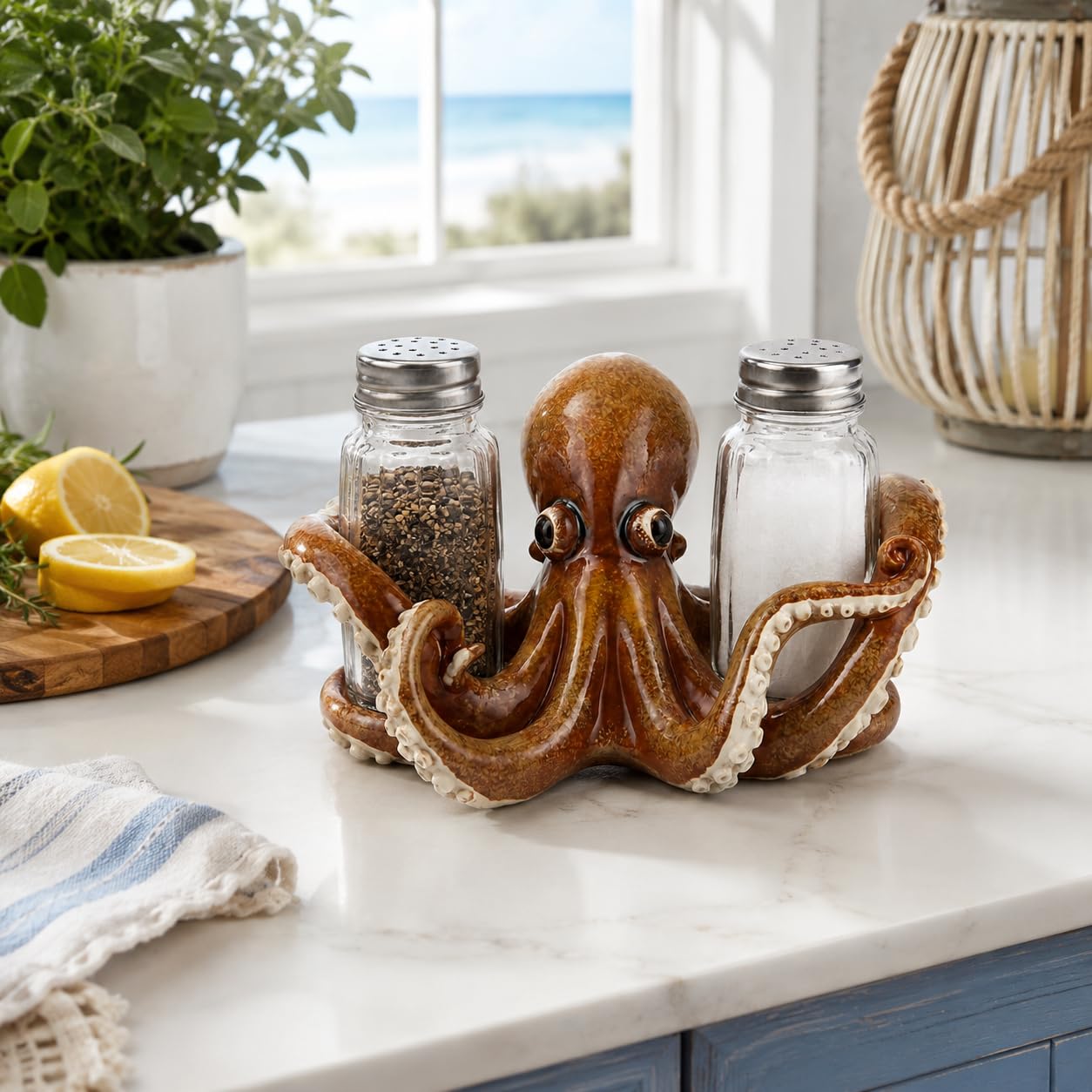 Comfy Hour 6.1 Inch Octopus Salt and Pepper Holder, Glass Shakers, Set of 2