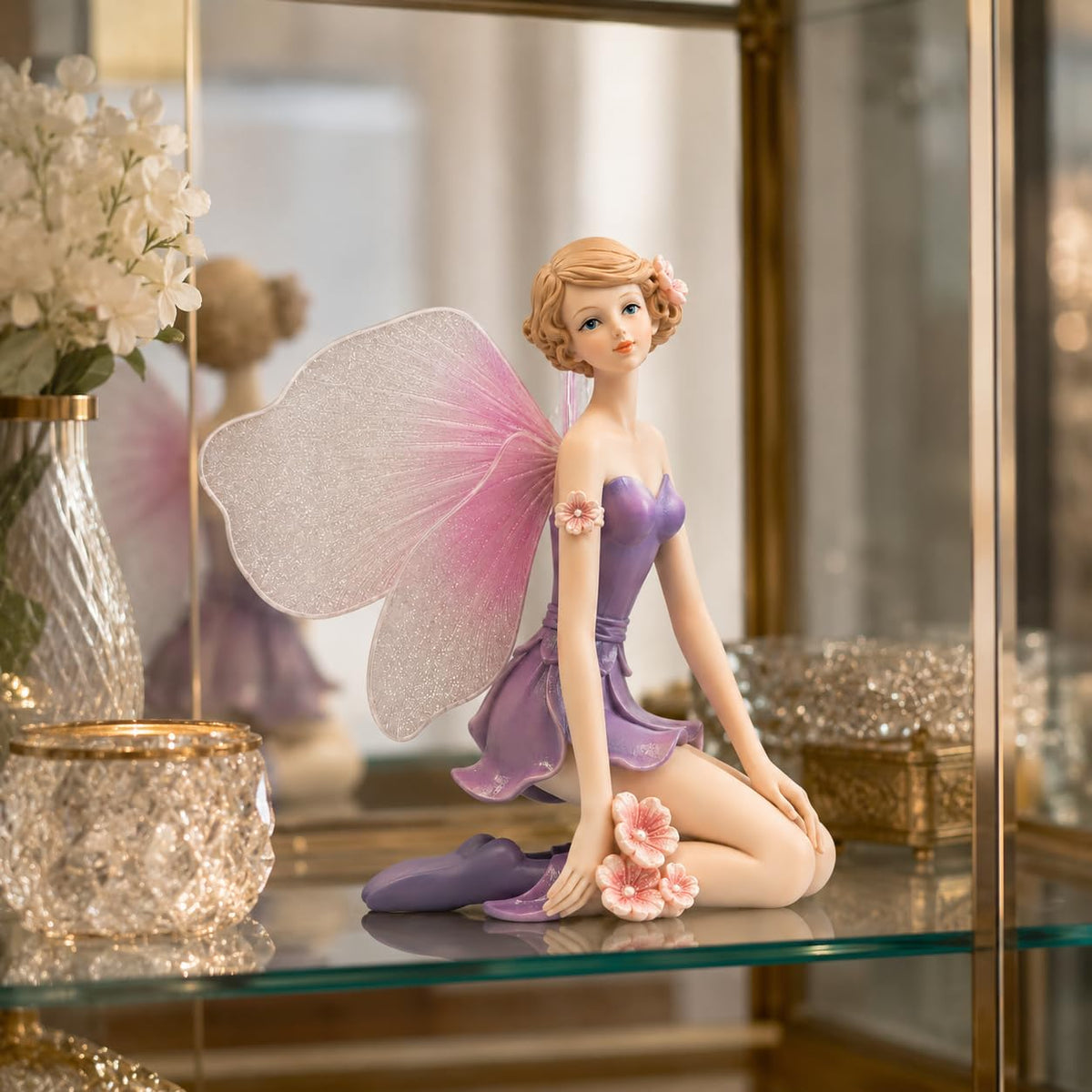 Comfy Hour Figurine, Compact, Pastel Violet Dress