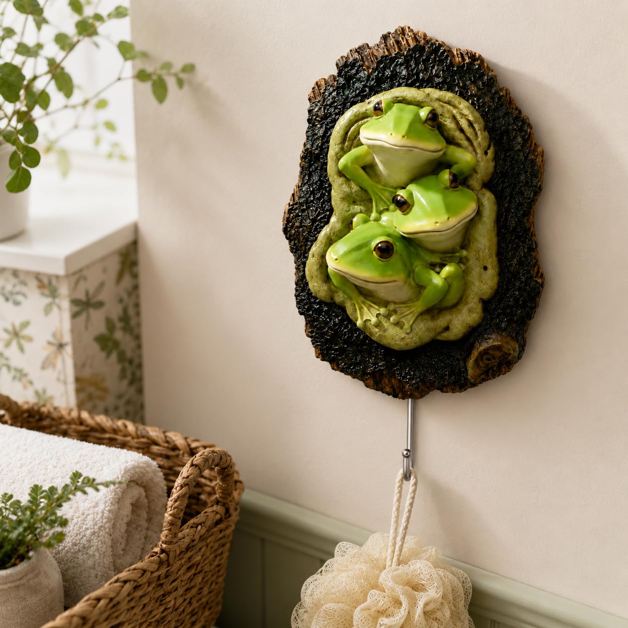 Comfy Hour 9.3 Inch Frog Figurine Wall Hanger, Tree Cavity Hook