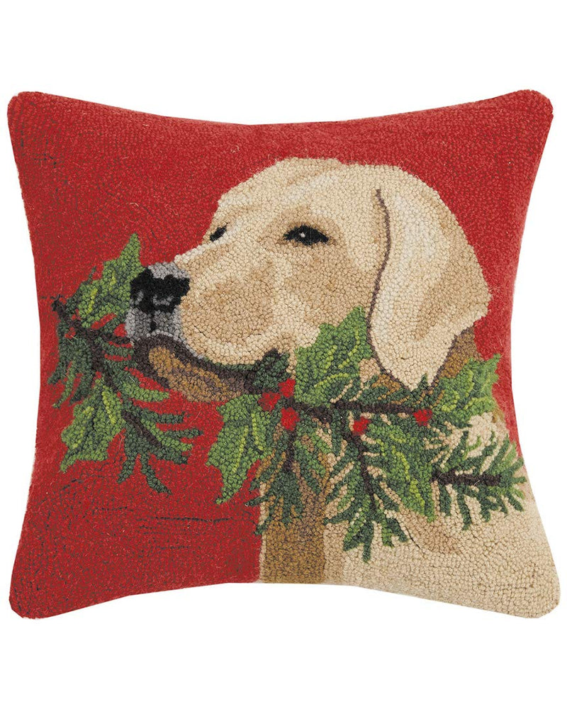 Peking Handicraft 31SJM8988DC18SQ 18 x 18 in. Golden Lab with Holly Branch Square Hook Pillow, Wool & Cotton