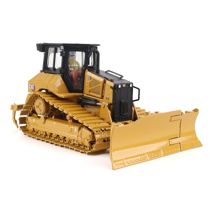 Diecast Masters Non Riding Toy Vehicle, 1:50 Scale, Multicolor