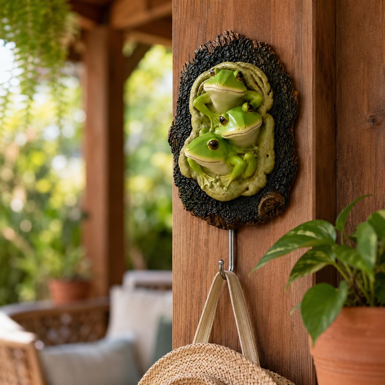 Comfy Hour 9.3 Inch Frog Figurine Wall Hanger, Tree Cavity Hook