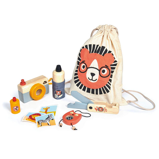 Tender Leaf Toys - Safari Adventure - Outdoor Adventure Educational Playset for Kids 3+