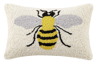 Peking Handicraft Bee, 8x12 Hook Pillow