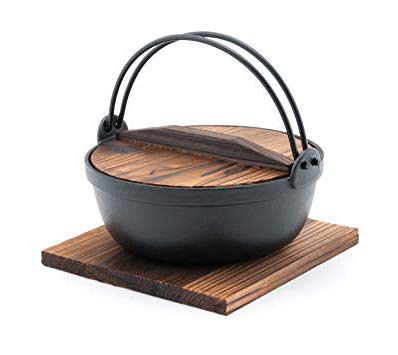 FMC Fuji Merchandise Japanese Style Cast Iron Sukiyaki Tetsu Nabe Pot with Wooden Lid and Tray Quality Enamel Coating (58 fl. oz) 8.5" Diameter