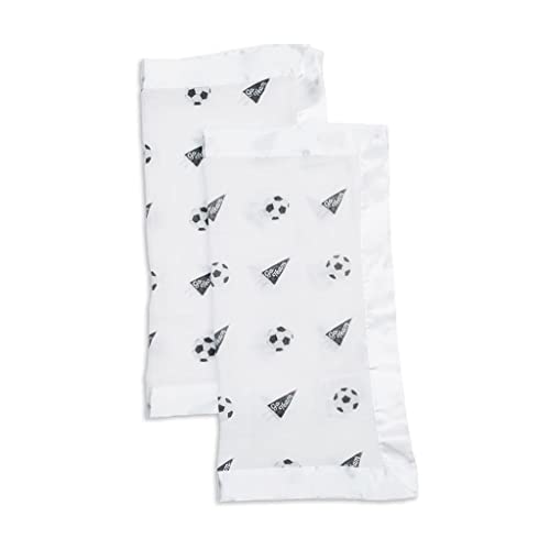 Mary Meyer Winter Animals Bedding Set, 4 Pcs Duvet Cover Set Including Quilt Cover with Closure Ties, Pillow Cases and Fitted Sheet for Bedroom Full Size, Cartoon Penguins and Snowflakes Black White