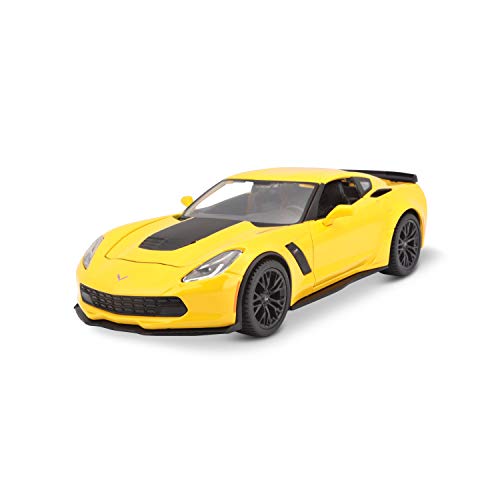 Maisto 1:24 2015 Corvette ZO6 Diecast Vehicle (Colors May Vary)