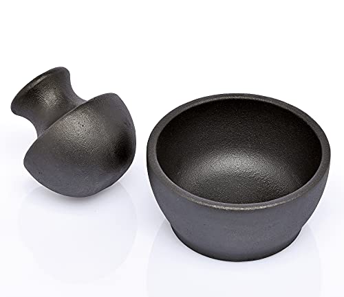 Frieling Zassenhaus Manu Cast Iron Mortar & Pestle, 4" x 3", Black