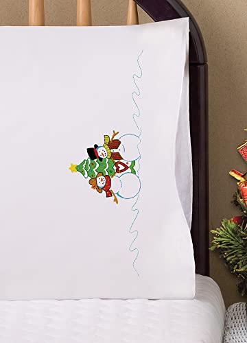 Design Works Crafts Snow Couple Stamped for Embroidery Pillowcases
