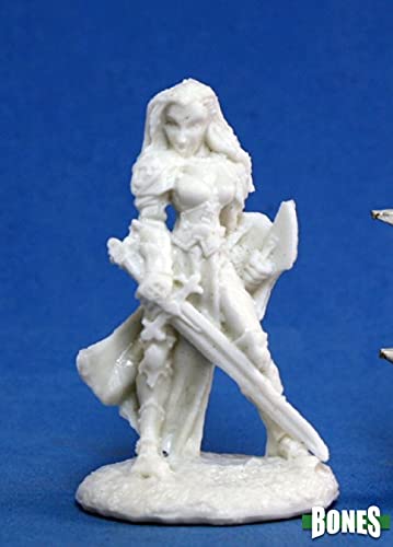 Reaper Miniatures Finari, Female Paladin (1) Miniature