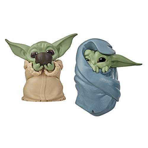 Hasbro Star Wars The Bounty Collection The Child Collectible Toys 2.2-Inch The Mandalorian √íBaby Yoda√ì Sipping Soup, Blanket-Wrapped Figure 2-Pack , Green