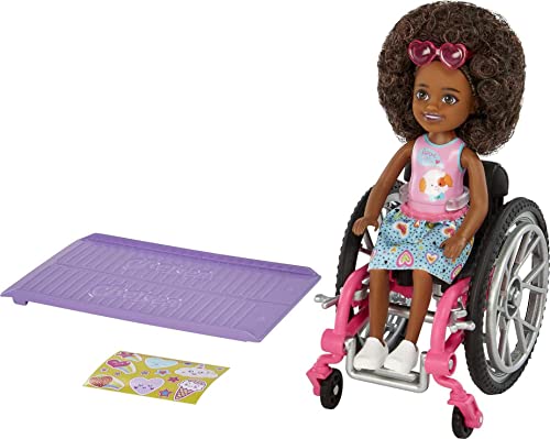 Mattel Barbie Chelsea Doll & Wheelchair, with Chelsea Doll (Curly Brunette Hair), in Skirt & Sunglasses, with Ramp & Sticker Sheet, Toy for 3 Year Olds & Up