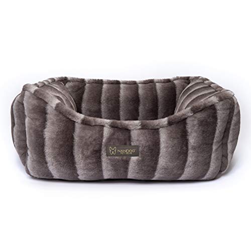 Nandog Pet Gear Cloud Collection Cat and Dog Bed for Small to Medium Breeds ‚Äì Made of Ultra Soft Micro Plush Fabric ‚Äì Reversible Design with Double Stitched Seams (25‚Äùx21‚Äùx10‚Äù) (Gray CHICHILLA)
