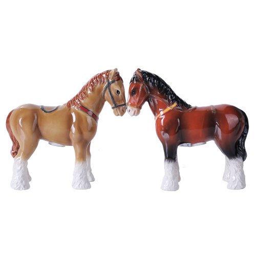 Pacific Trading Giftware 4.75 inches Clydesdale Horses Magnetic Salt and Pepper Shaker Kitchen Set