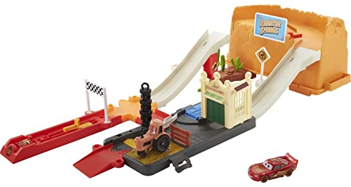 Mattel Disney Pixar Cars Race & Go Playset with Storage Tub, 20+ Pieces Including 1 Lightning McQueen Vehicle & 1 Tractor, 3 Different Configurations, Toy Gift for Kids Ages 4 Years Old & Up