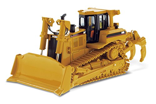 Diecast Masters Caterpillar D8R Track Type Tractor Core Classics Series Vehicle