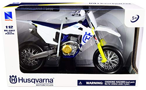 New Ray Toys FS450 White and Blue 1/12 Diecast Motorcycle Model by New Ray 58163