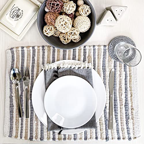 CHARDIN HOME Beige/Gray/White Placemats 13&