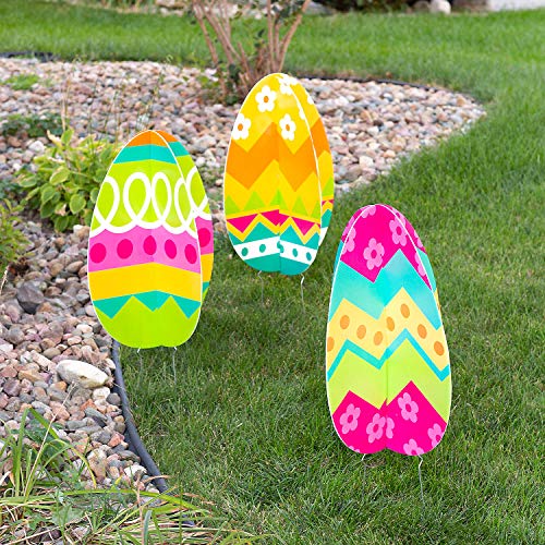 Fun Express 3D EGG SHAPED YARD STAKES - Party Decor - 3 Pieces