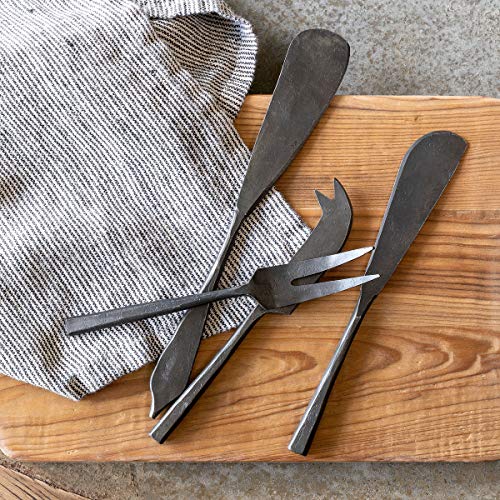 Park Hill Collection EAW06083 Primitive Iron Cheese Service, Set of 4