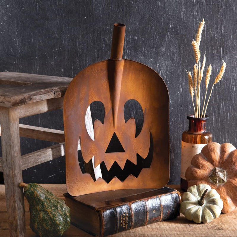 CTW Home Collection Metal Rusty Shovel Scarecrow Sculpture, 14.5-inch Height, Spooky Halloween Decoration