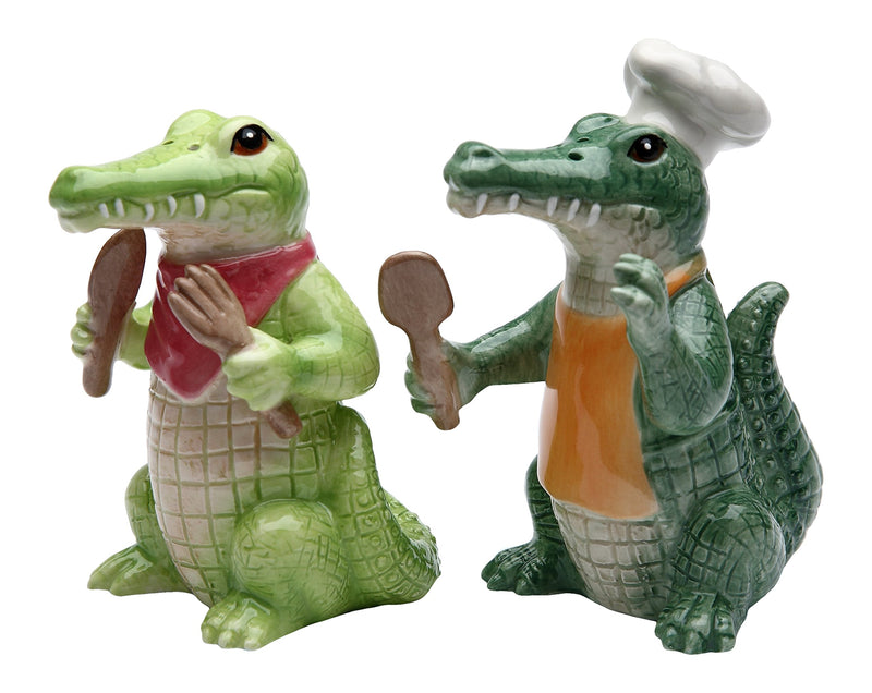 StealStreet SS-CG-20736, 3.75 Inch Painted Alligator Cooking Chef Salt and Pepper Shakers